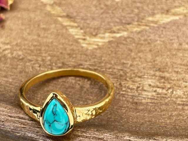 Bague dorée martelée et turquoise T 54 - photo 11